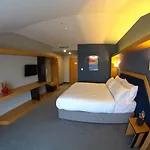 Roof 264 & Hotel