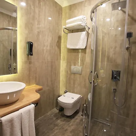 Roof 264 & Hotel Sakarya (Marmara)