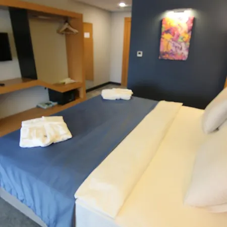 Roof 264 & Hotel Sakarya (Marmara)