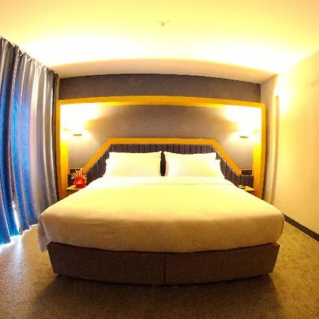 Roof 264 & Hotel